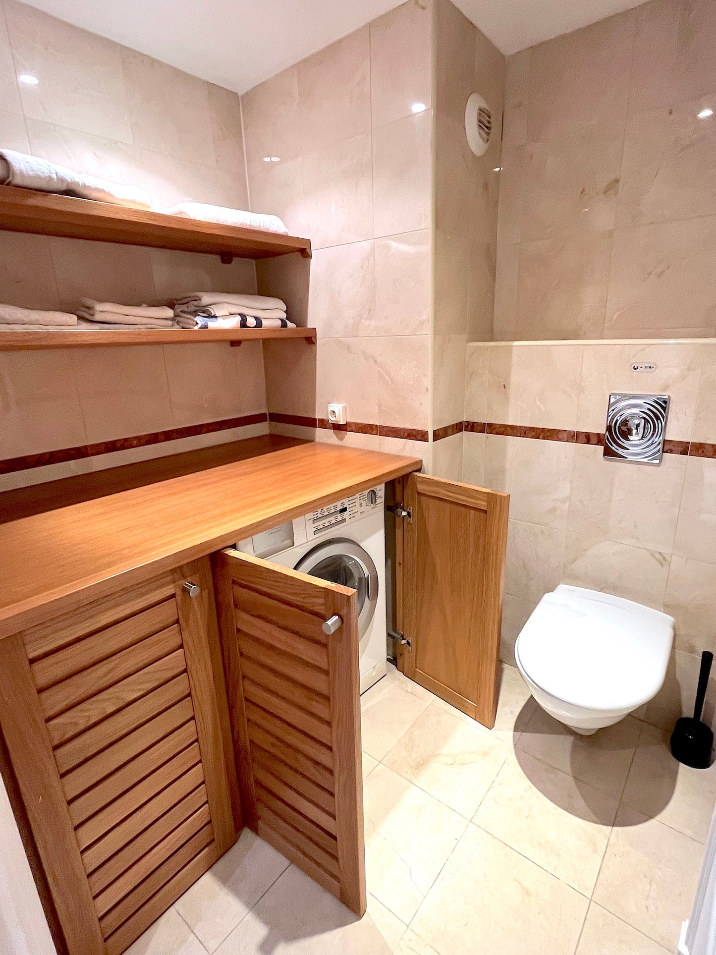 The Pierre Charron apartment