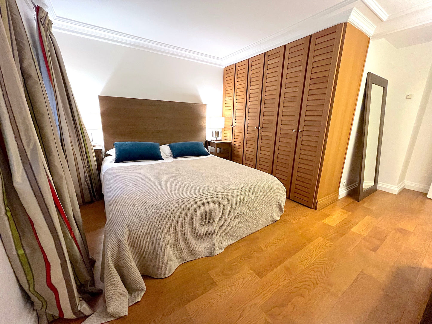 The Pierre Charron apartment