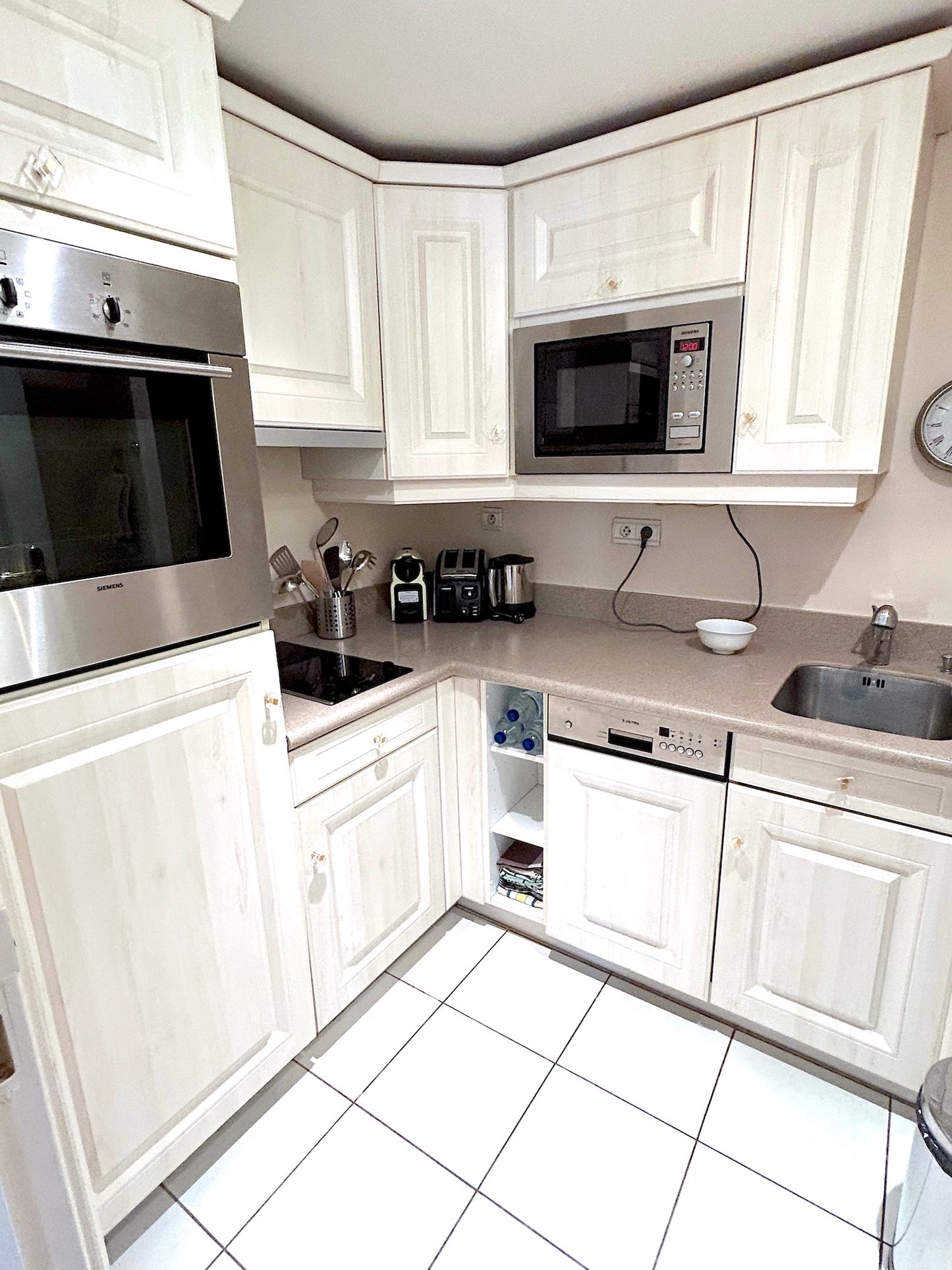 The Pierre Charron apartment