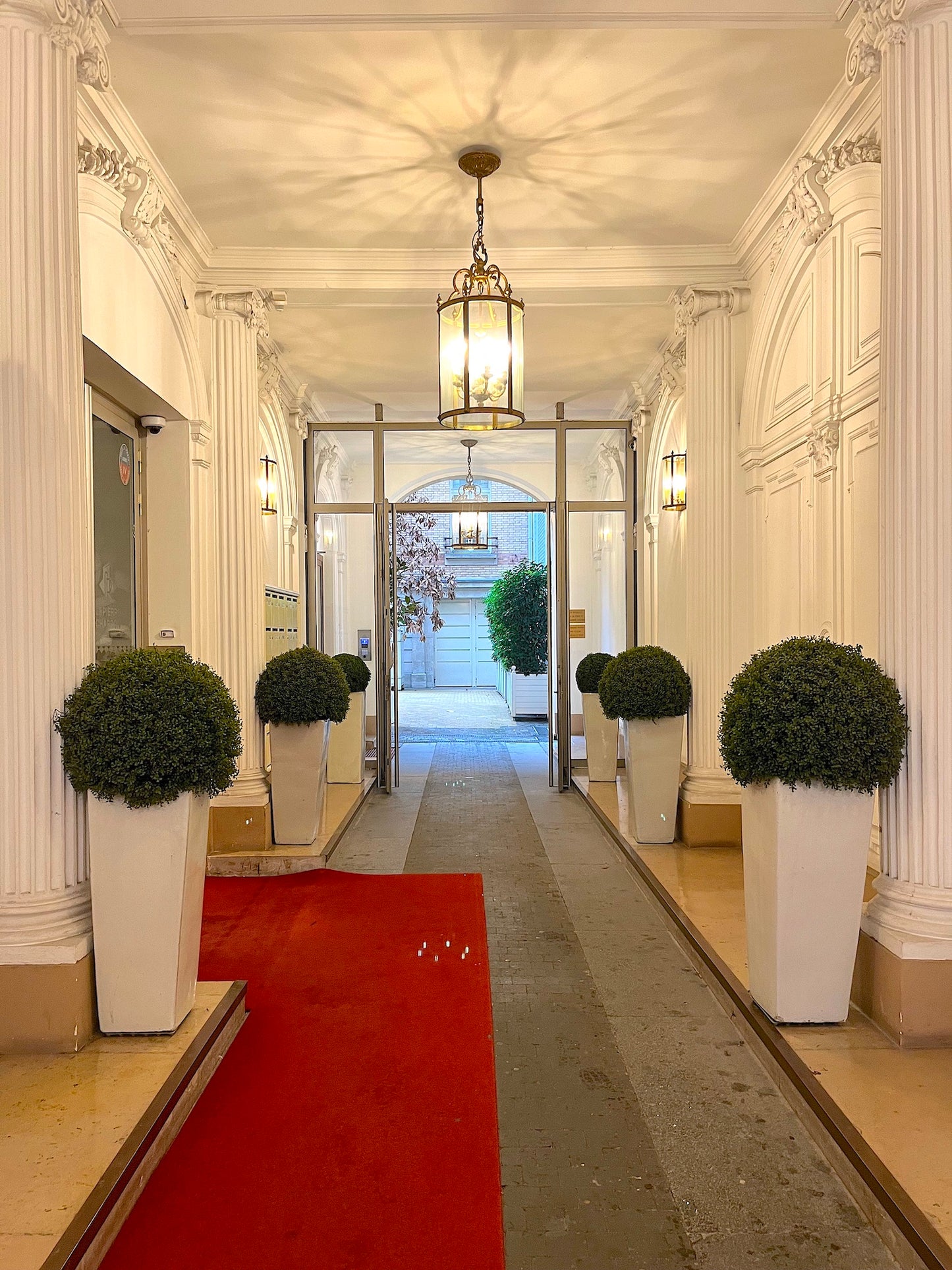 The Pierre Charron apartment