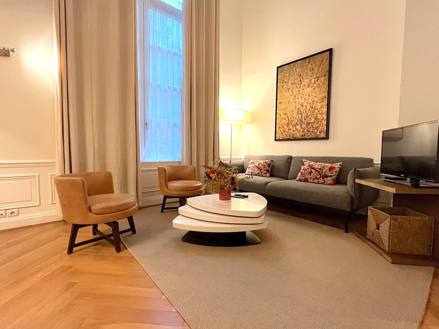 The Pierre Charron apartment