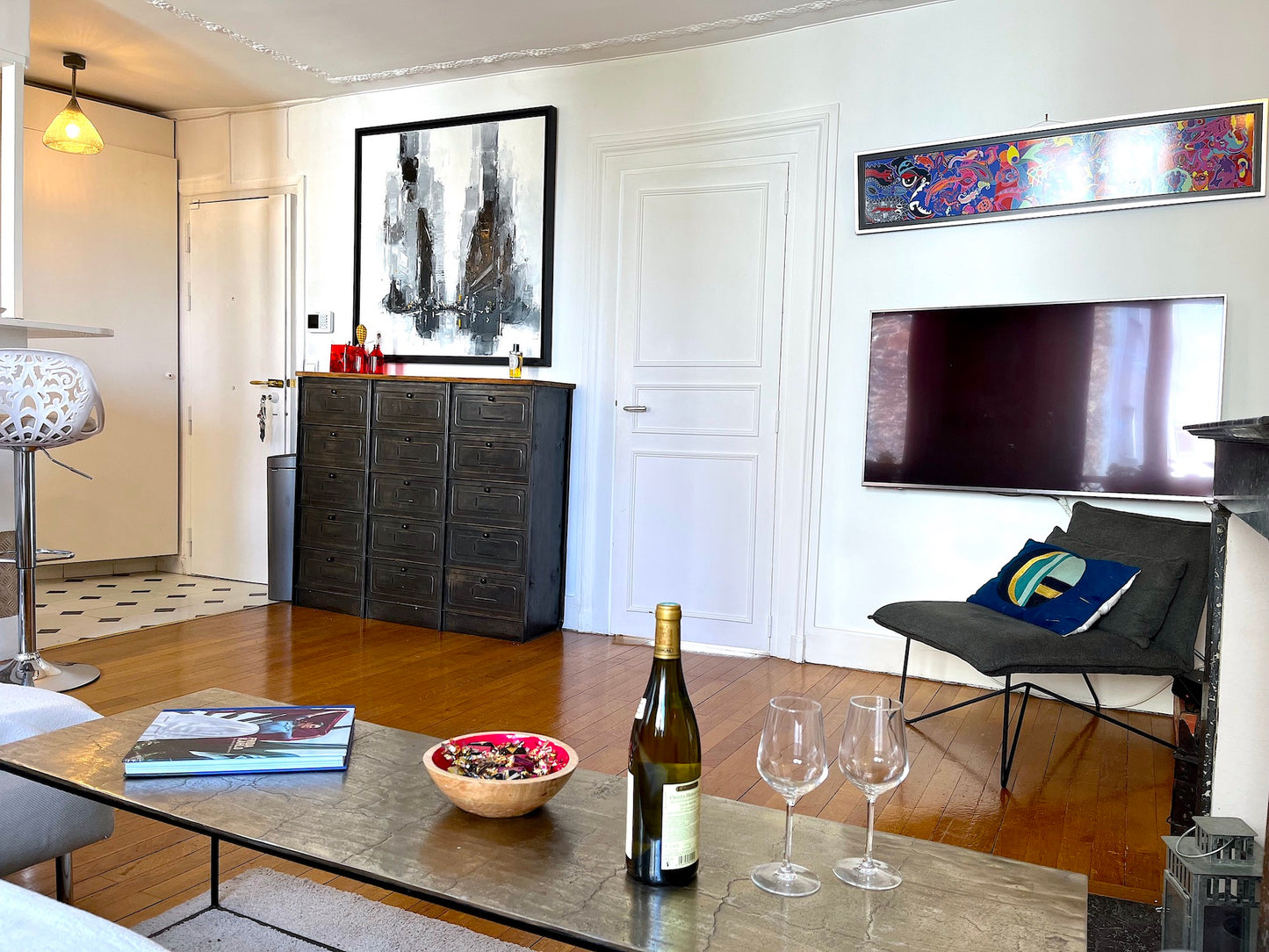 The Ladies' apartment