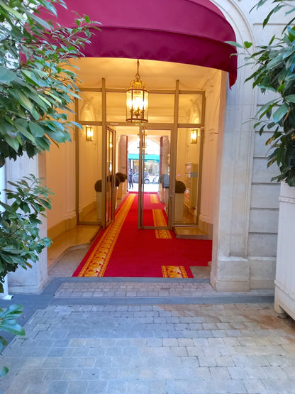 The Pierre Charron apartment