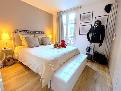 The Vavin apartment