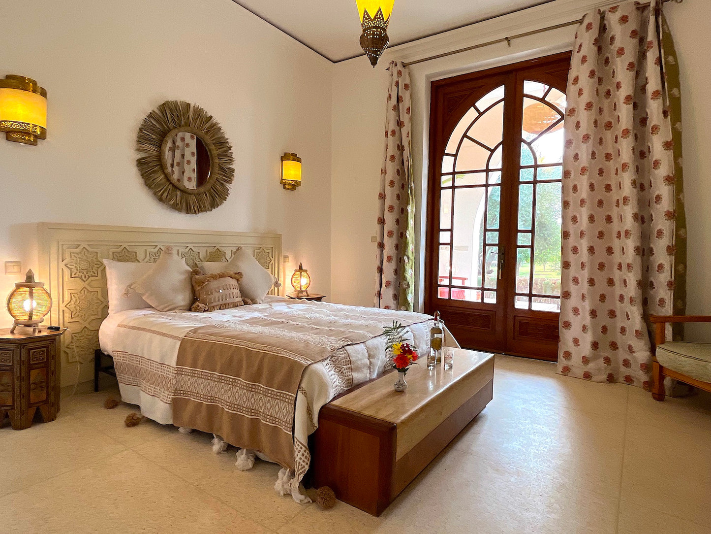 Debora Palace