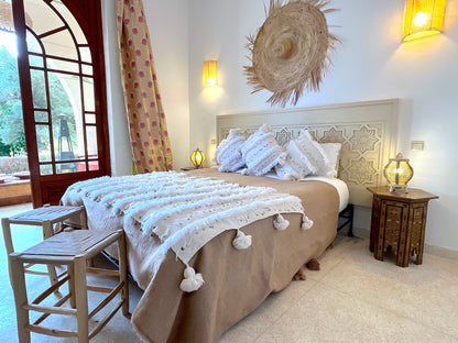 Debora Palace
