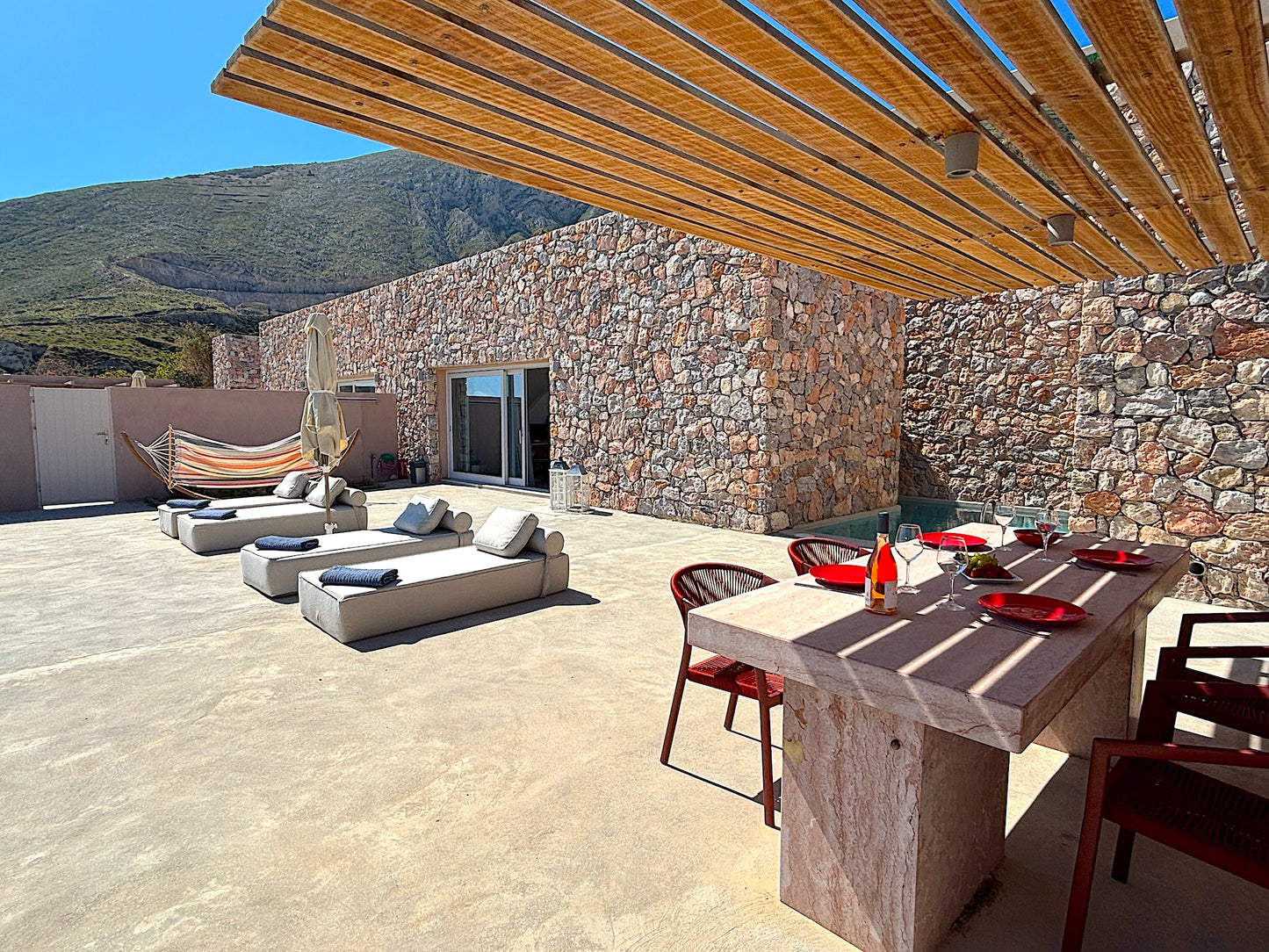 Villa Nira