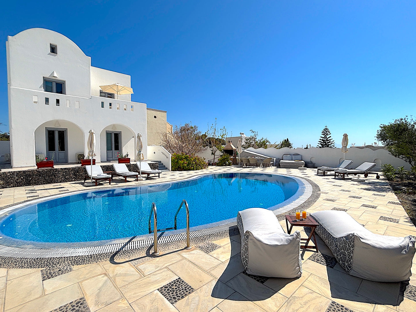 Villa Thea