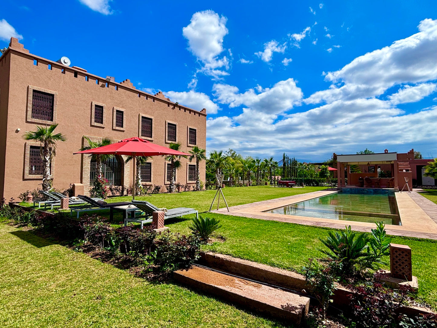 Rosa Palace