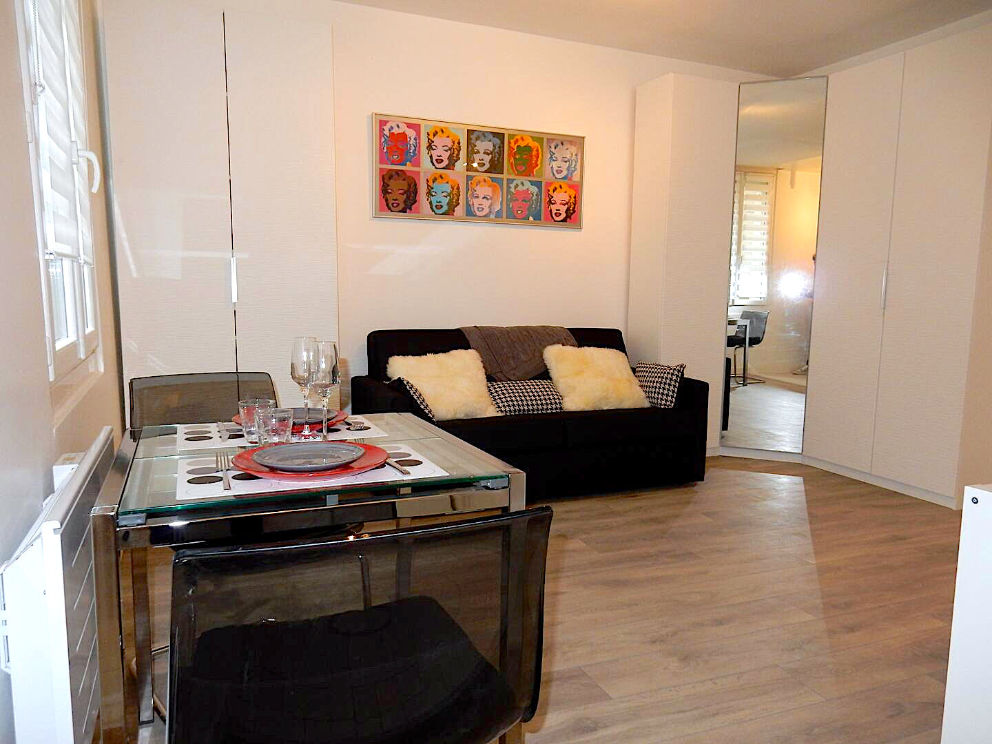 Studio des Ternes – The French Concierge