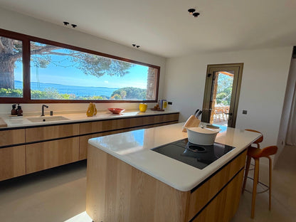 Bormes - les - Mimosas - Villa Bruyères - The French Concierge