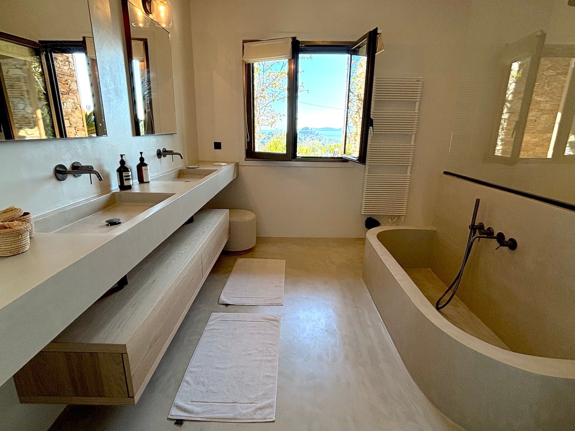 Bormes - les - Mimosas - Villa Bruyères - The French Concierge