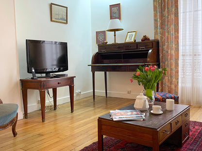 L'appartement Motte Picquet - The French Concierge