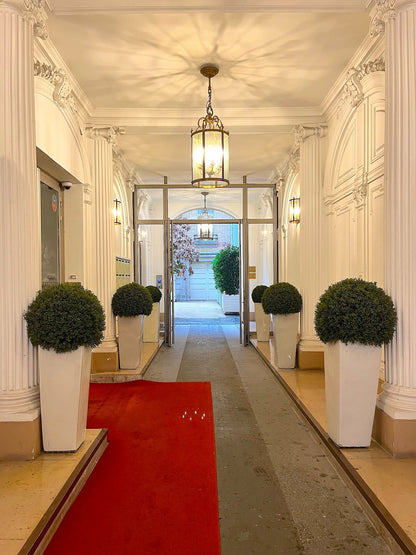 L'appartement Pierre Charron C - The French Concierge