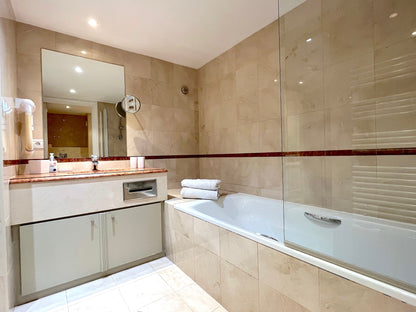 L'appartement Pierre Charron C - The French Concierge