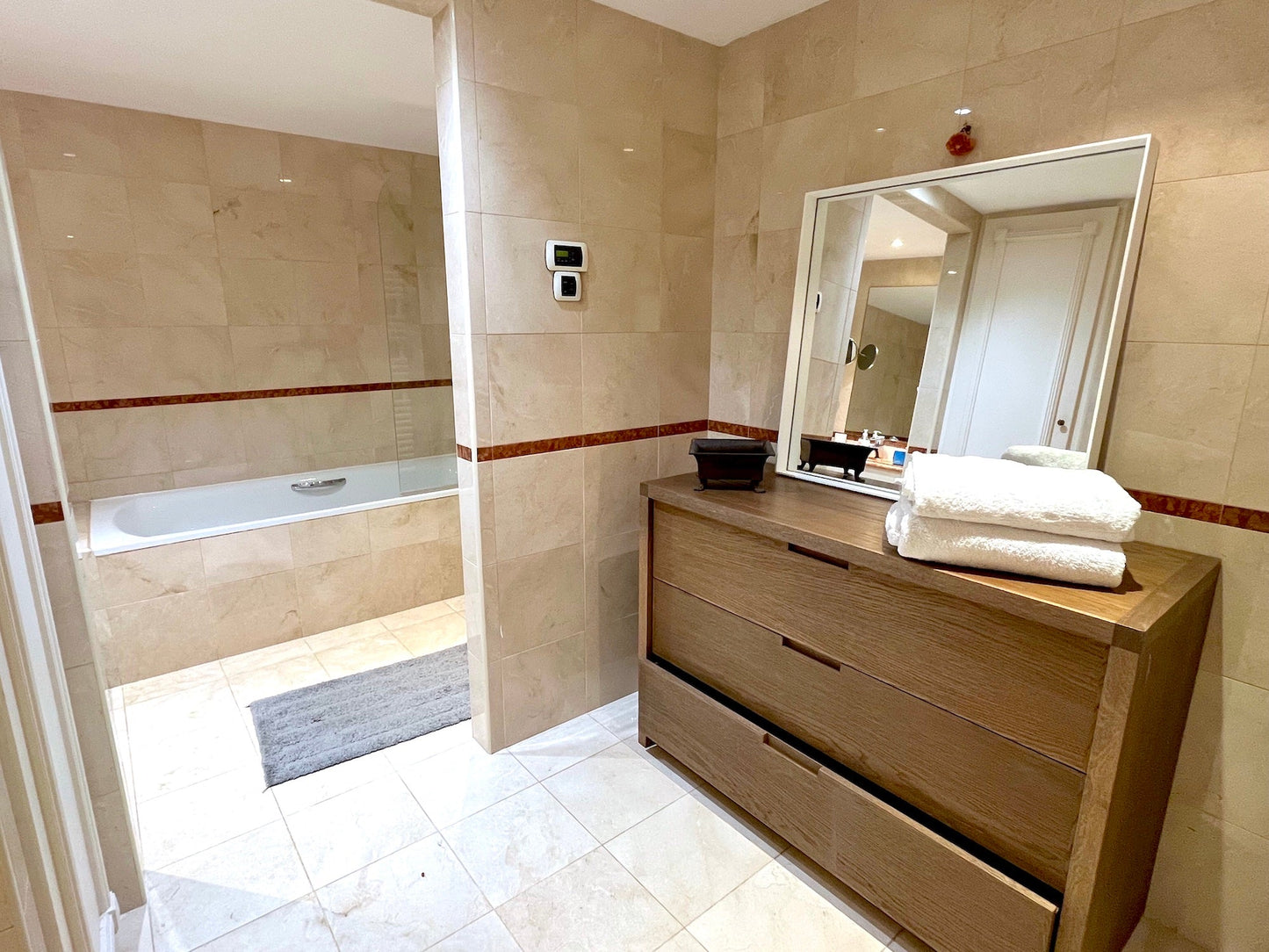 L'appartement Pierre Charron C - The French Concierge