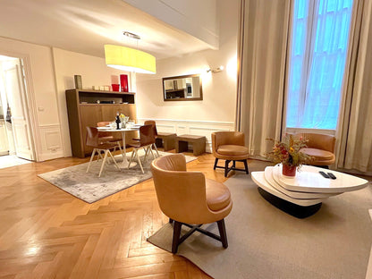 L'appartement Pierre Charron C - The French Concierge
