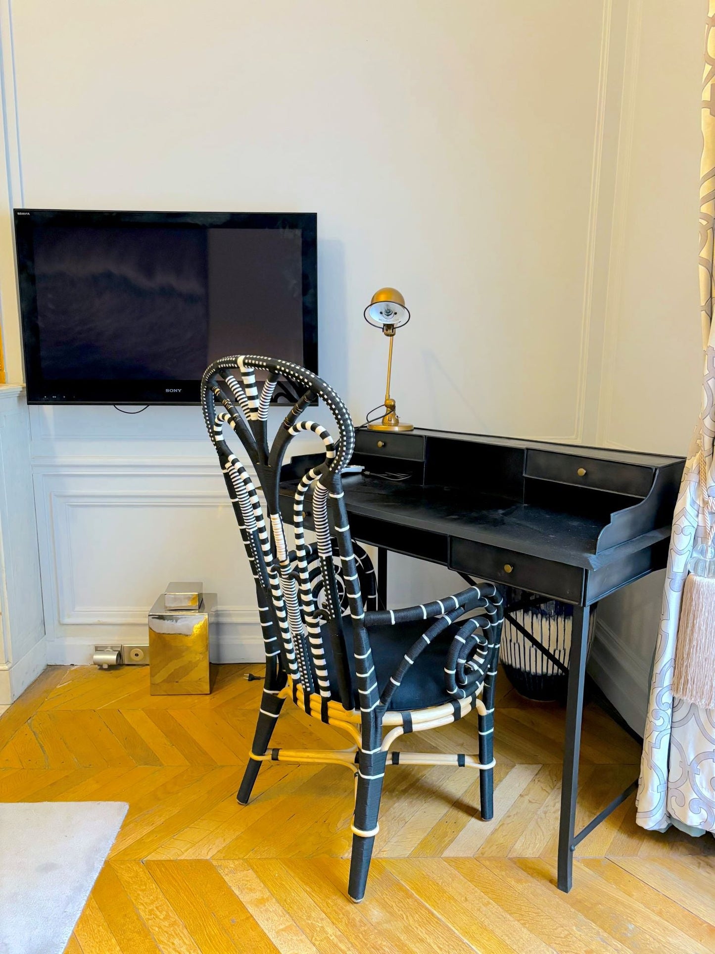 L'Appartement Vendome - The French Concierge