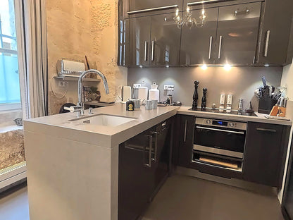 Le Loft Villehardouin - 1 095 000 € - The French Concierge
