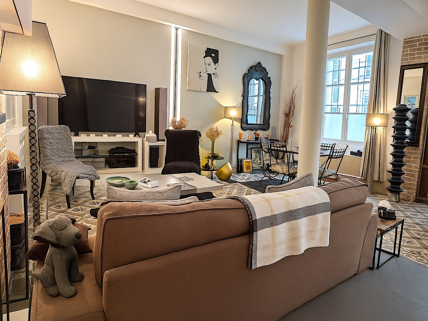 Le Loft Villehardouin - 1 095 000 € - The French Concierge