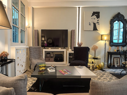 Le Loft Villehardouin - 1 095 000 € - The French Concierge
