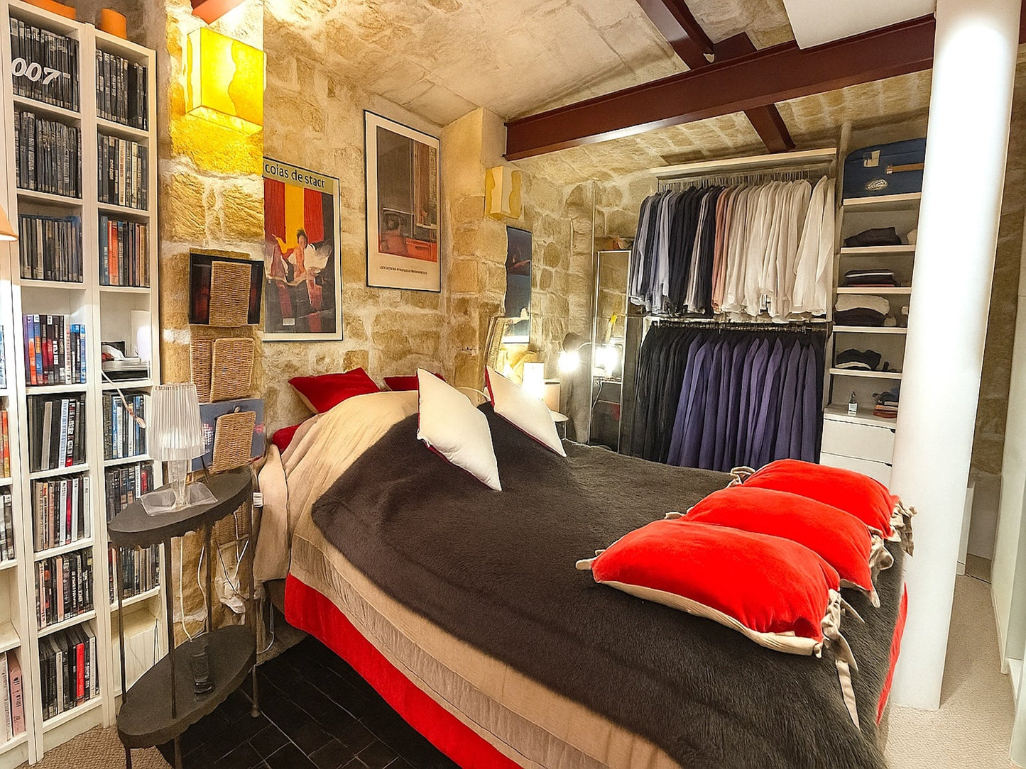 Le Loft Villehardouin - 1 095 000 € - The French Concierge