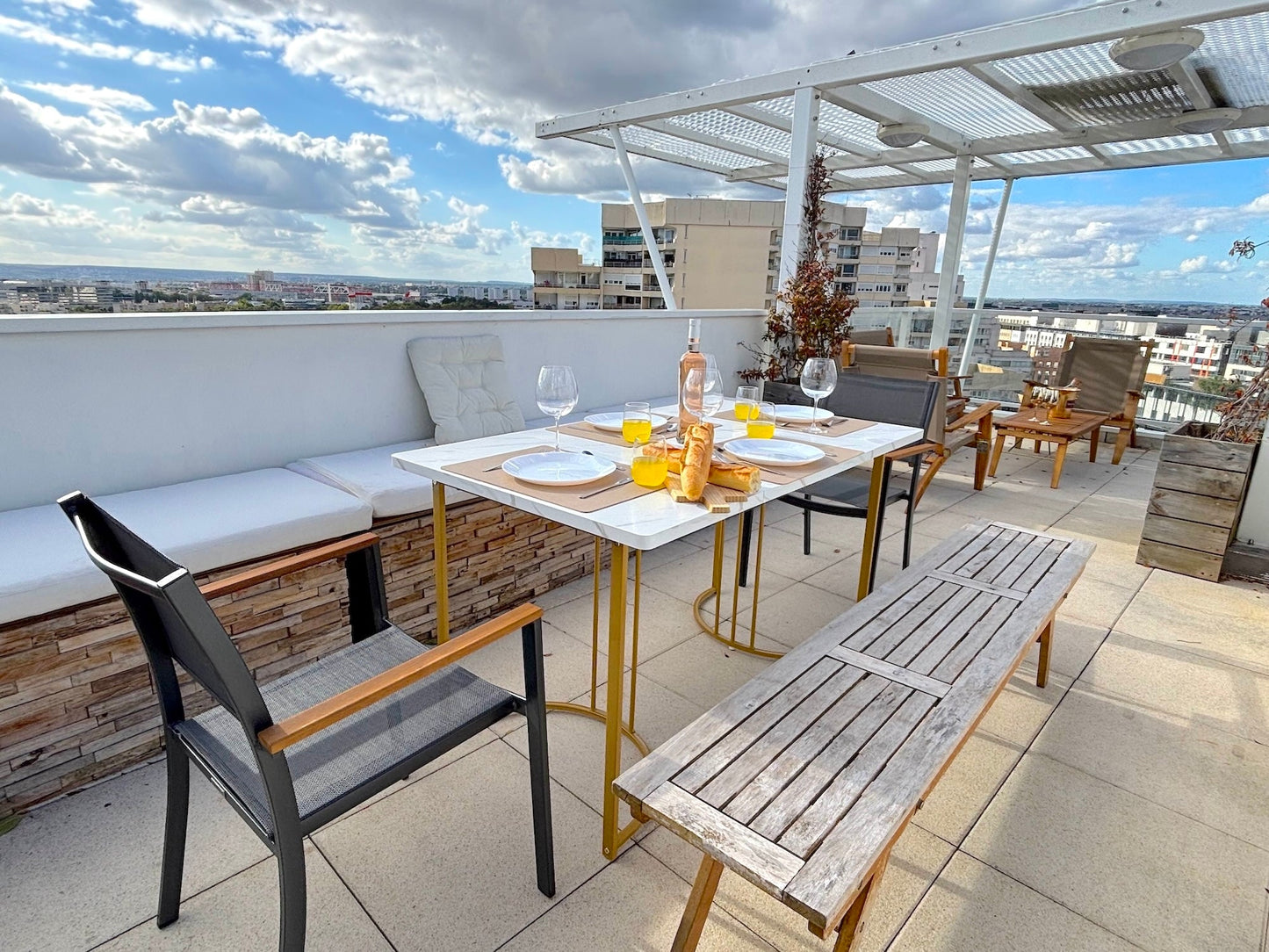 Le Penthouse Pesaro C - The French Concierge