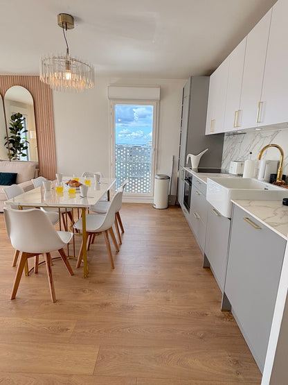 Le Penthouse Pesaro C - The French Concierge