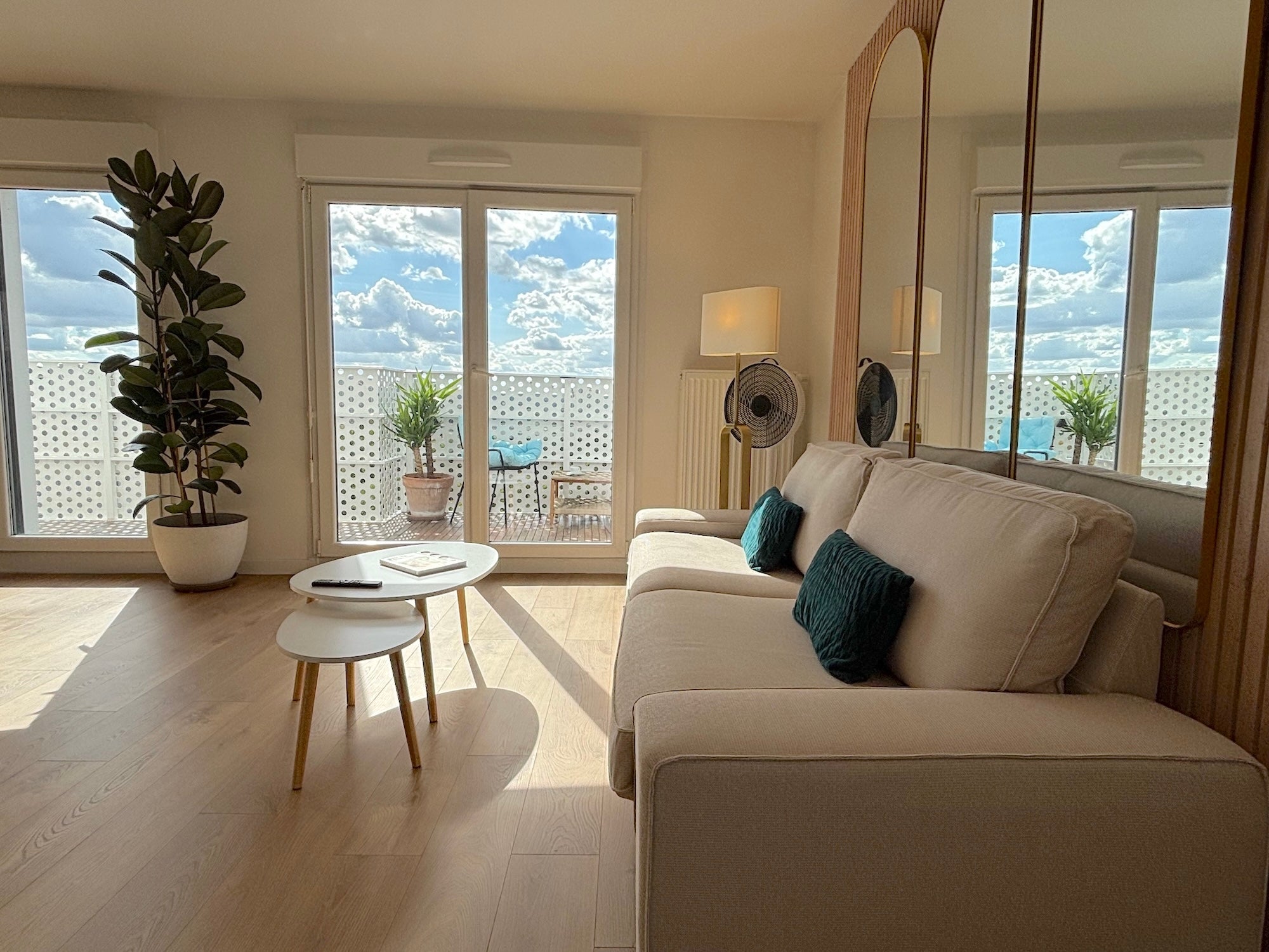 Le Penthouse Pesaro C - The French Concierge