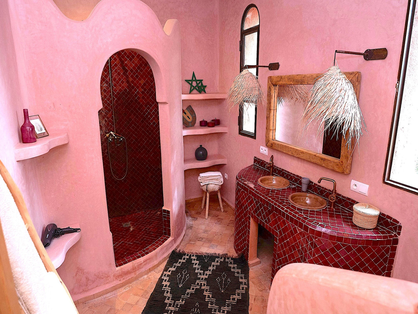 Palais Amon - The French Concierge