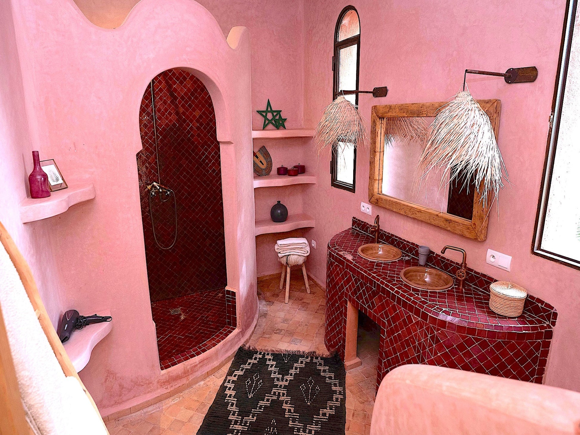 Palais Amon - The French Concierge