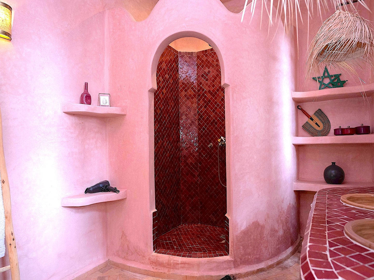 Palais Amon - The French Concierge
