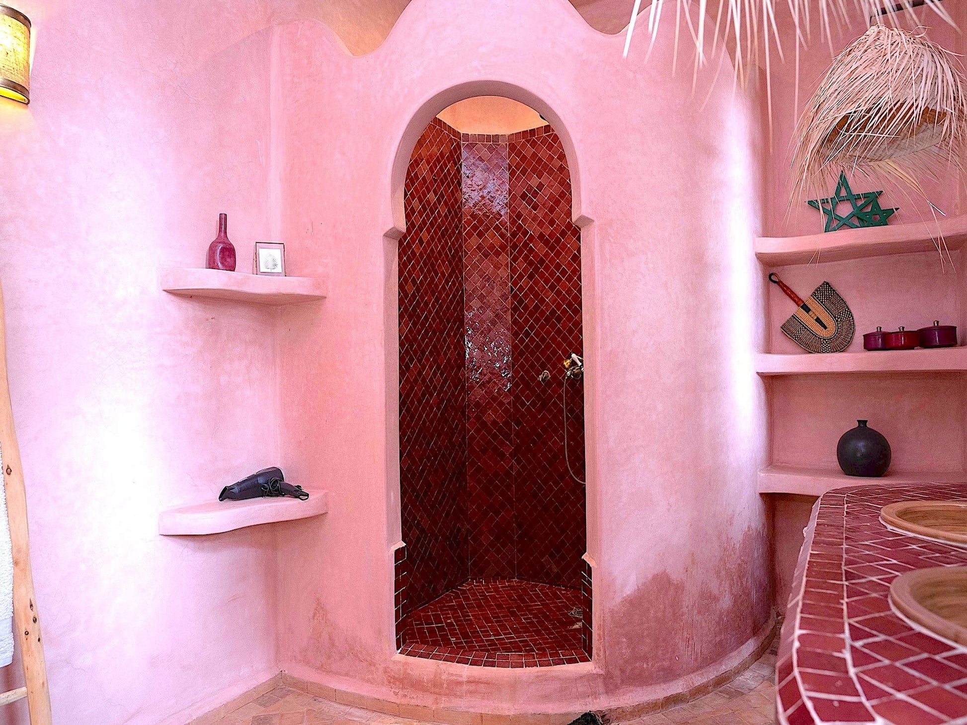 Palais Amon - The French Concierge