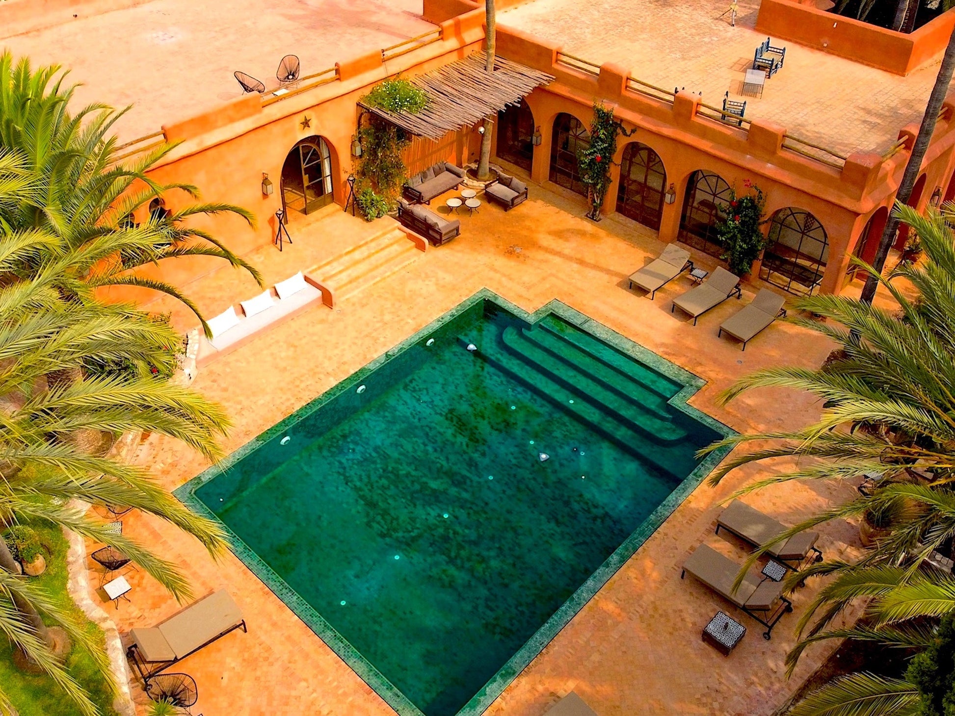 Palais Amon - The French Concierge