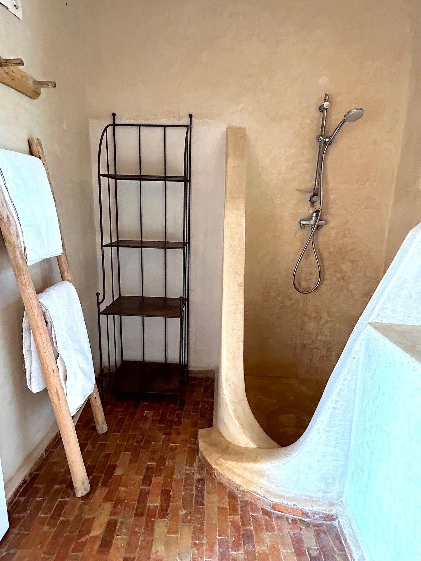 Palais Askar - The French Concierge