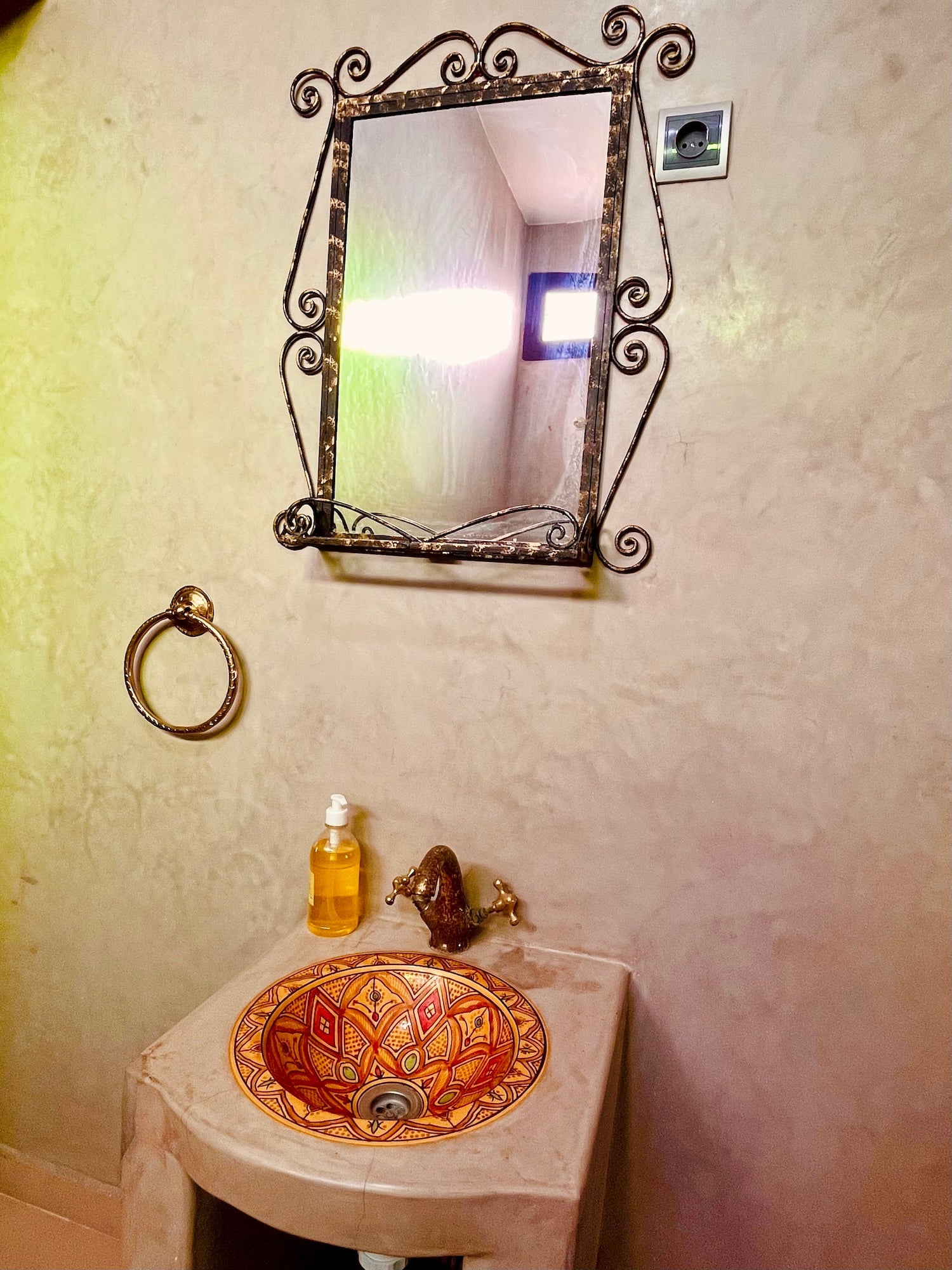 Palais Aya - The French Concierge