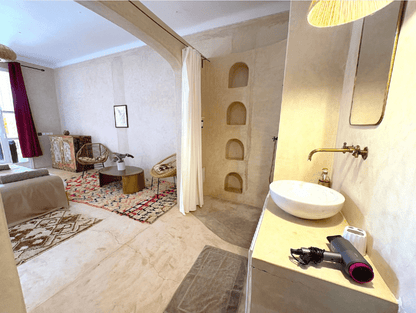 Palais Bohemia - The French Concierge