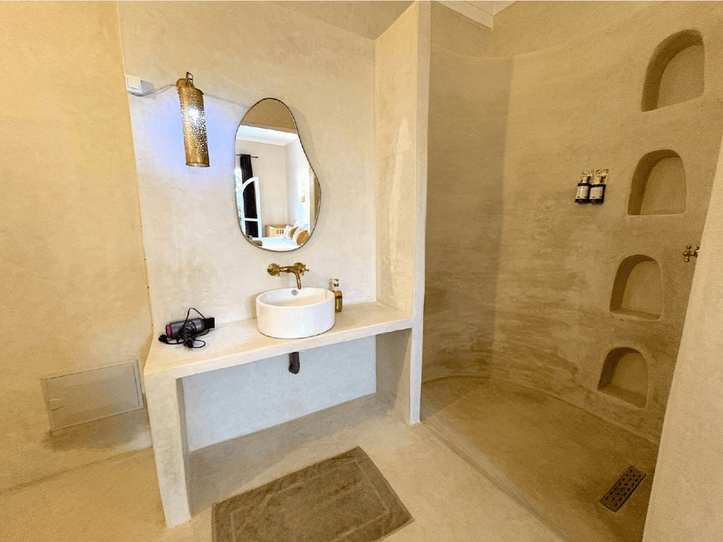 Palais Bohemia - The French Concierge