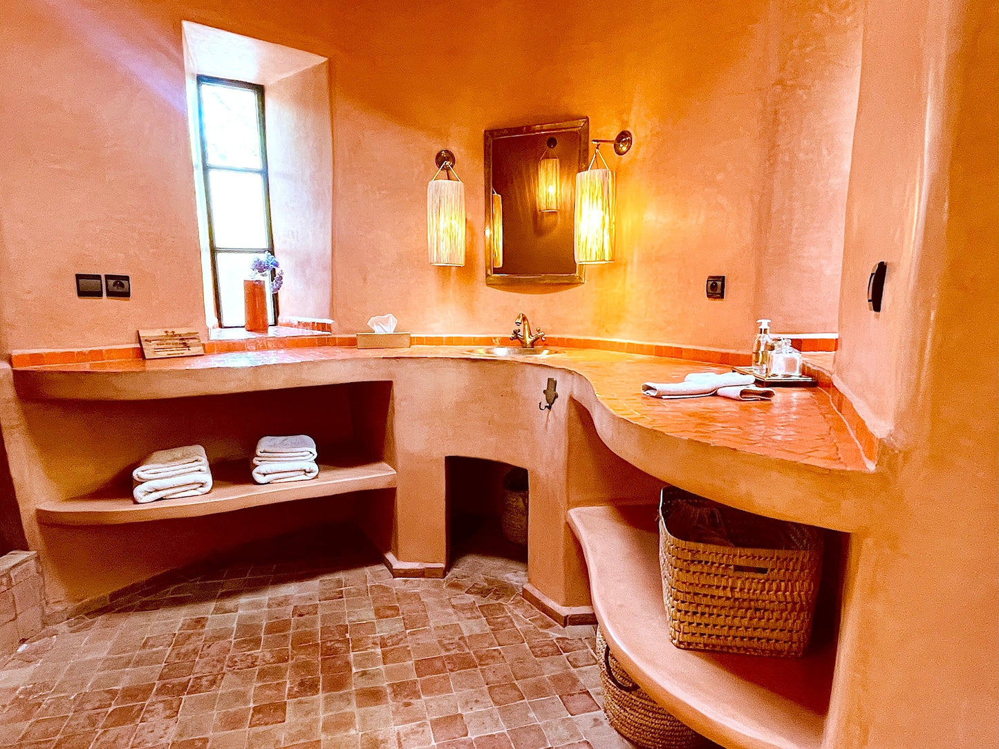 Palais Bouchka - The French Concierge