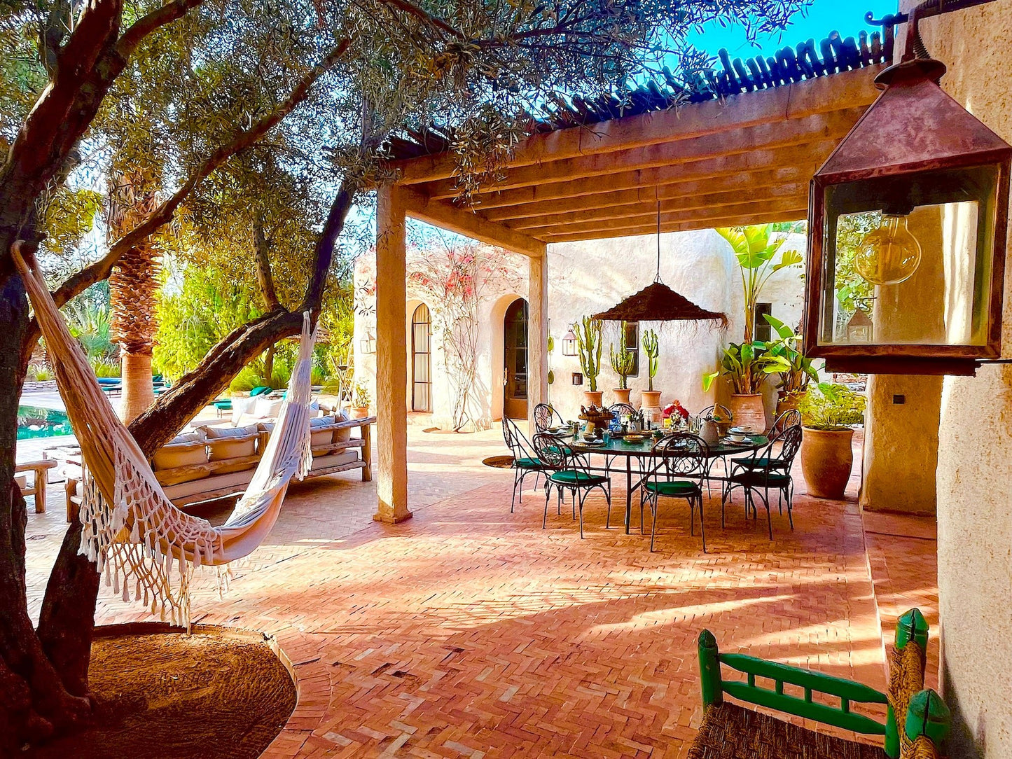 Palais Bouchka - The French Concierge