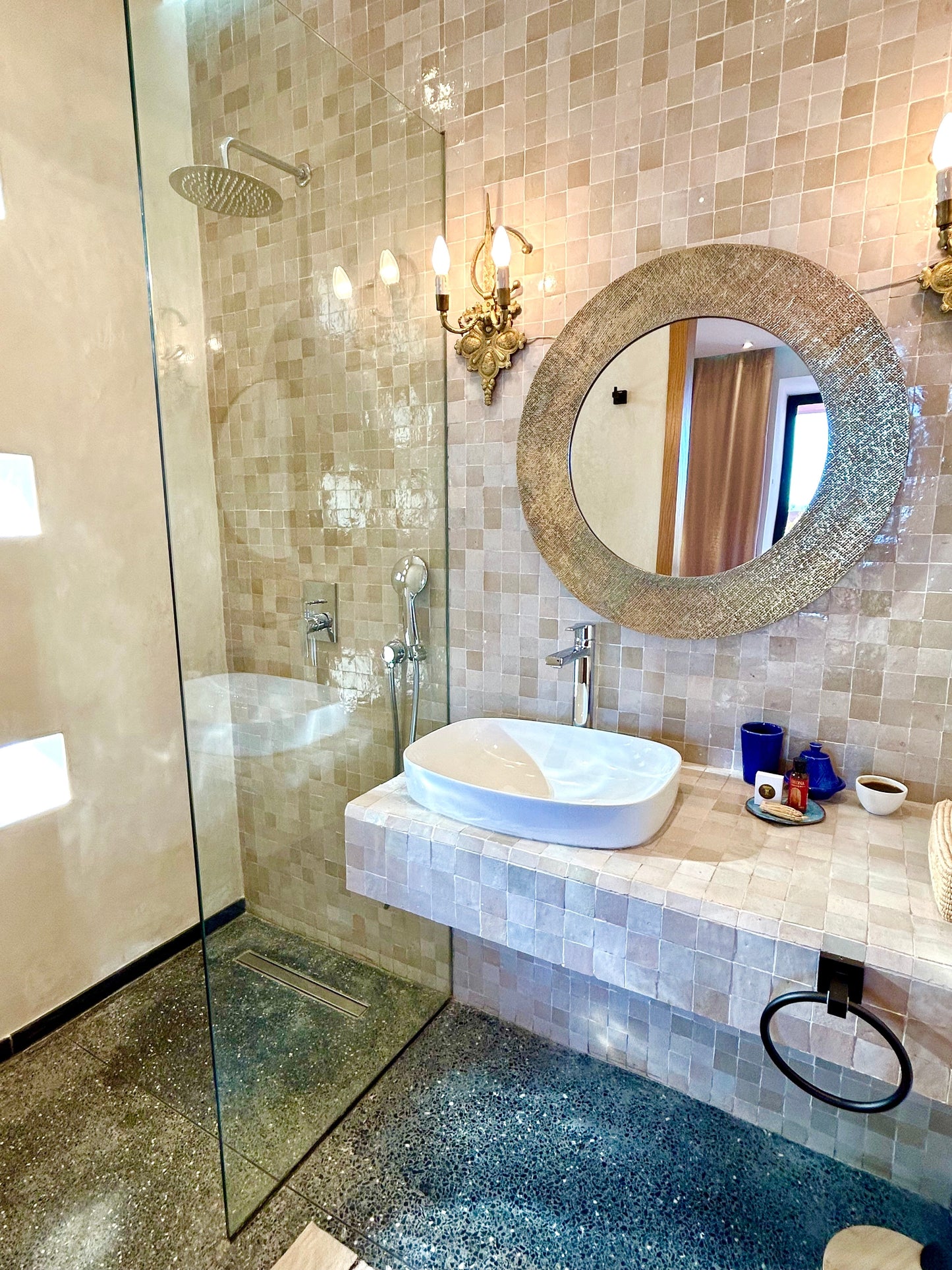 Palais Celeste - The French Concierge