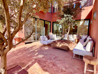 Palais Celeste - The French Concierge