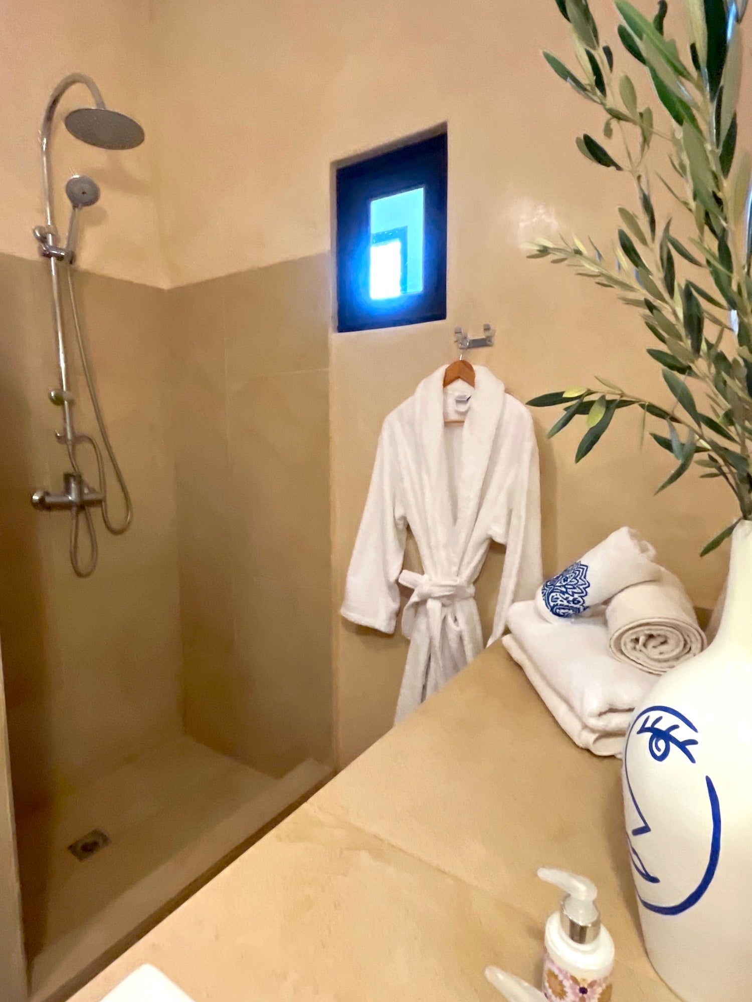 Palais Debora - The French Concierge
