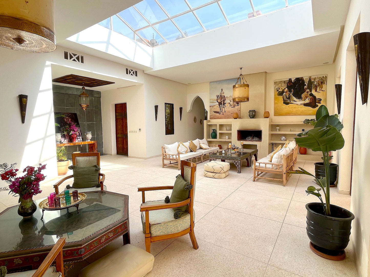 Palais Debora - The French Concierge