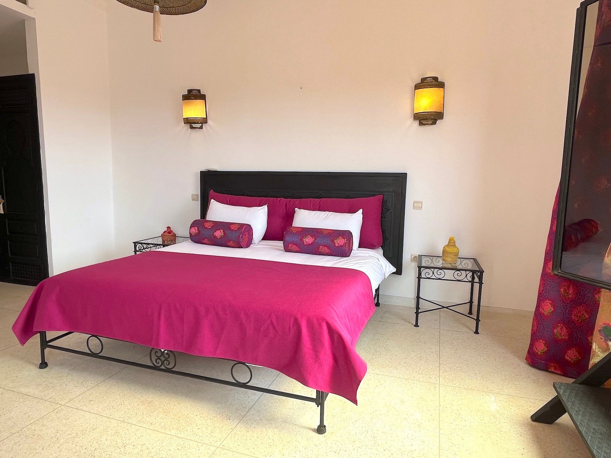 Palais Debora - The French Concierge