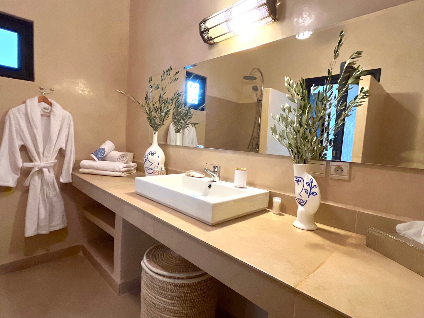 Palais Debora - The French Concierge
