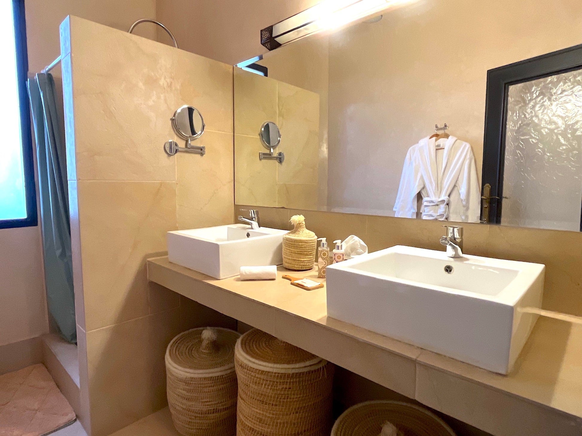 Palais Debora - The French Concierge