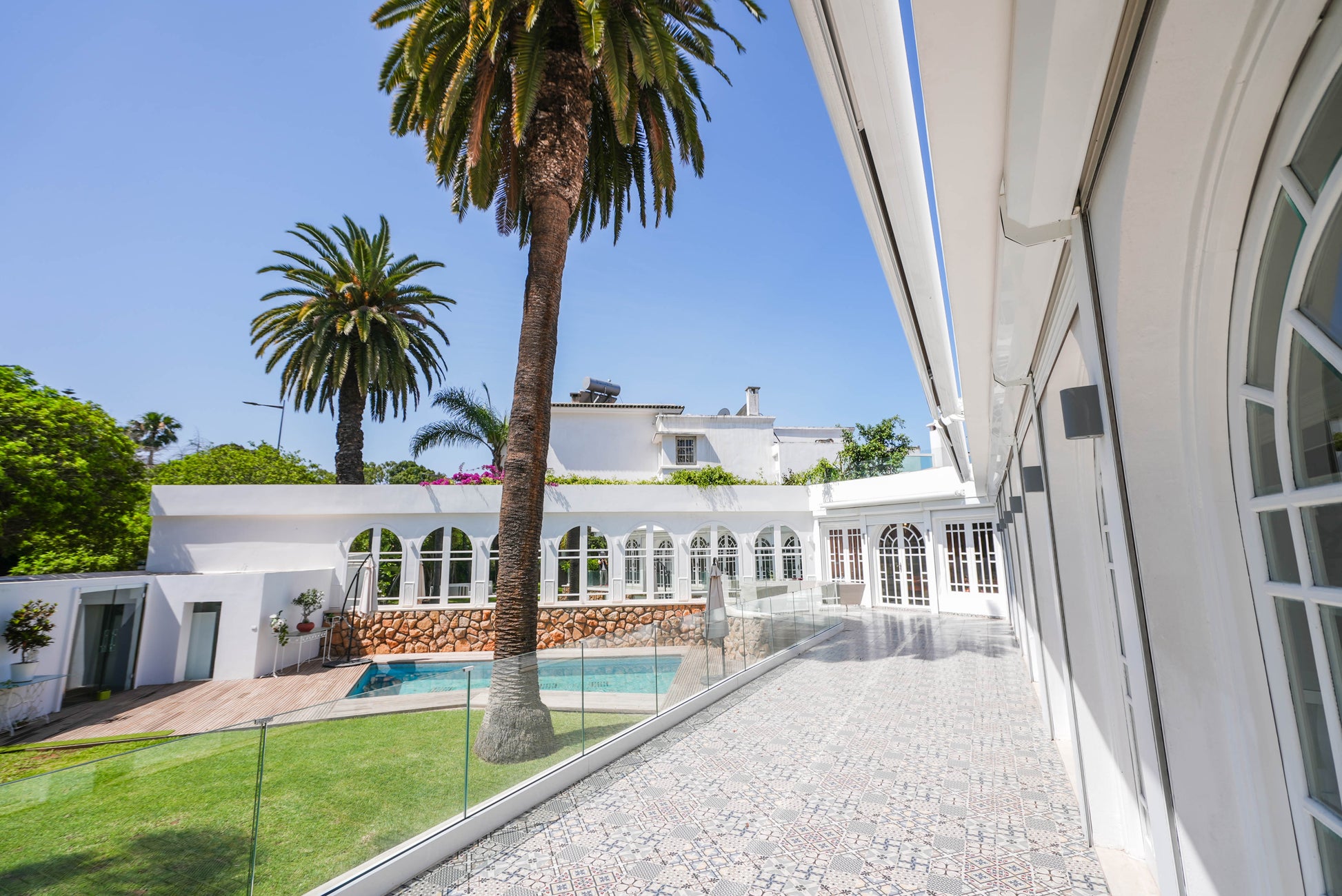 Palais Elya - The French Concierge