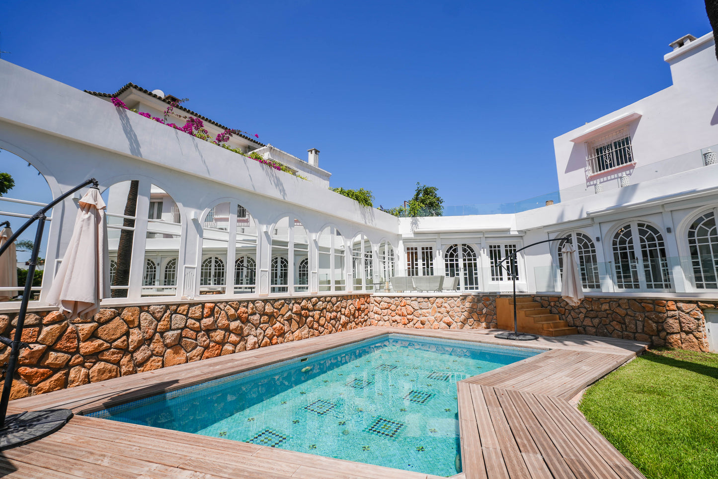 Palais Elya - The French Concierge
