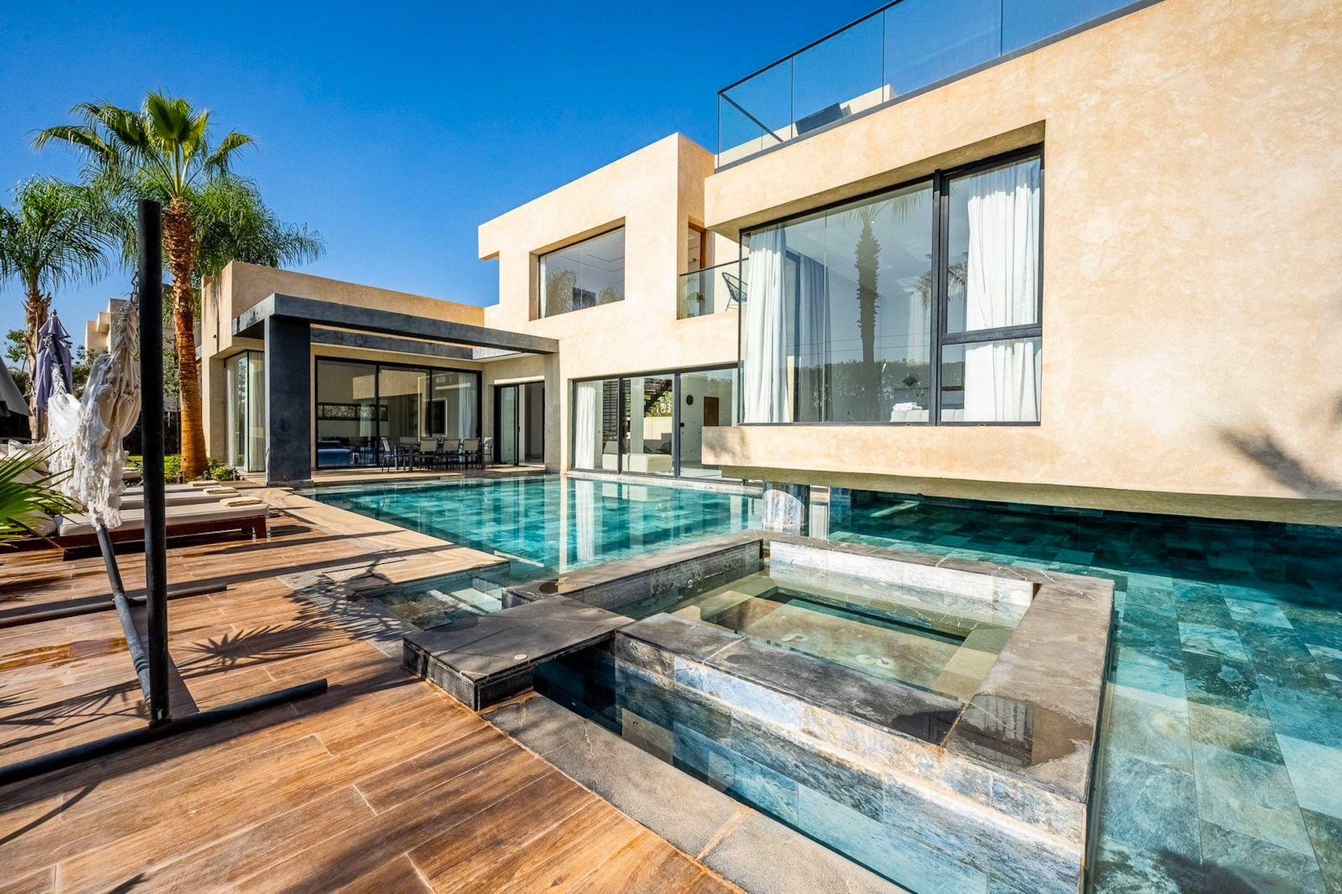 Palais Mahora - The French Concierge